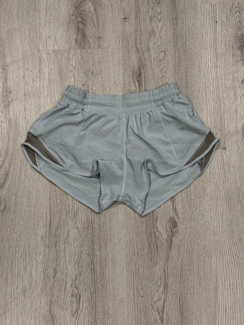 Lululemon Pace High-Rise Short 3" - Light Blue / Grey Size 4